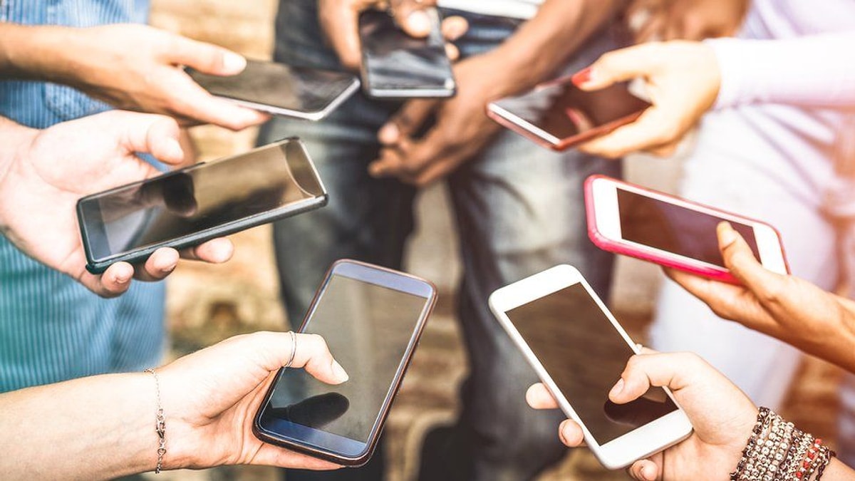 PLI Scheme for Manufacturing Mobile Phones and Related Components in India